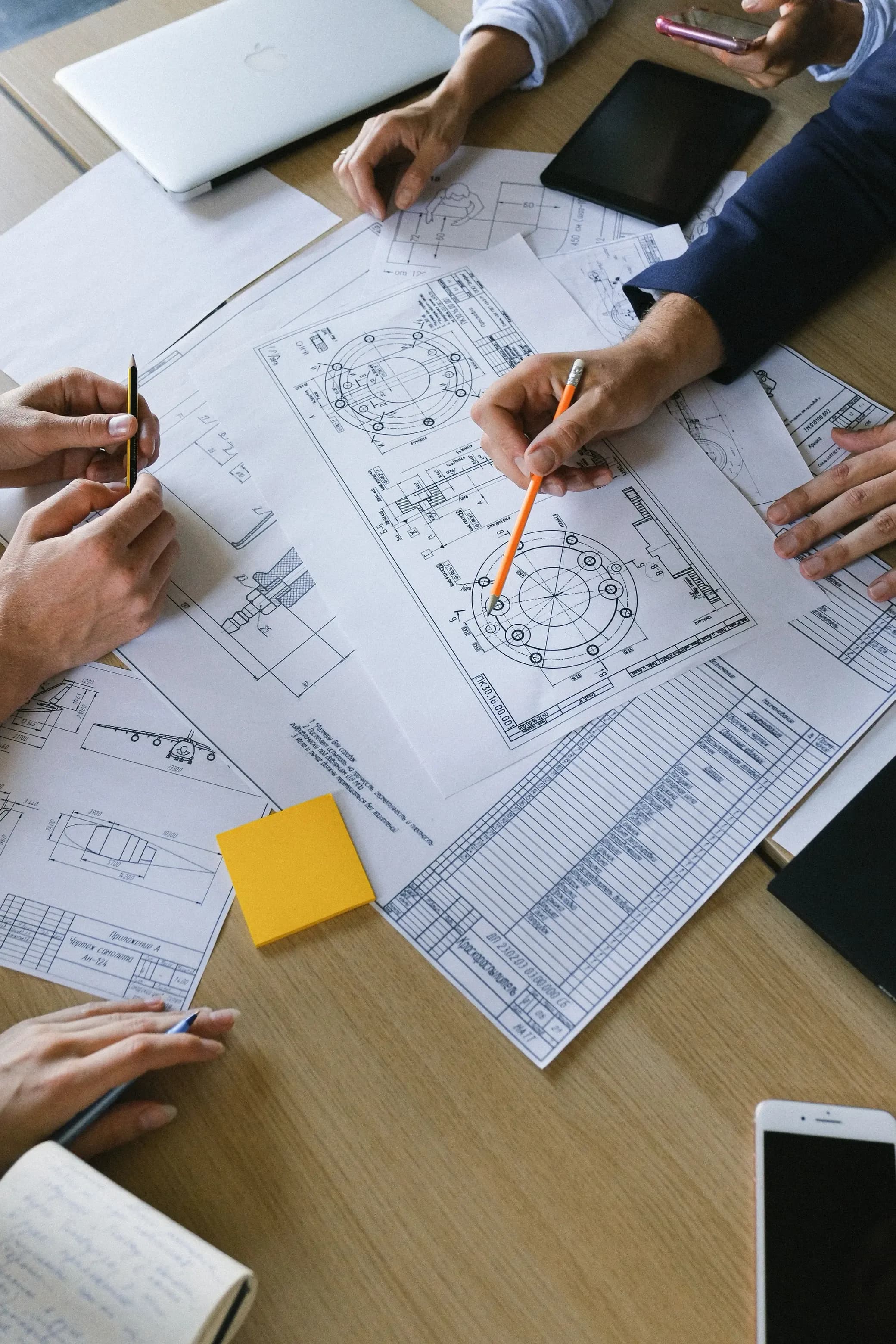 Elektropläne und Projektphasen in der Koordination